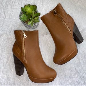 🍁 Top Moda Tan Quilted Booties 8.5